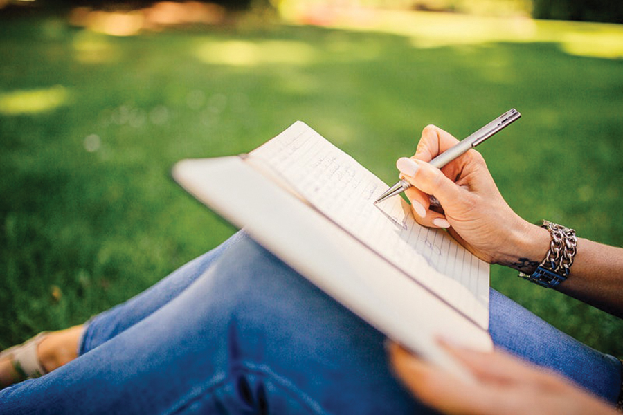 Storytelling in the Digital Age: How New Tools Are Shaping Creative Expression